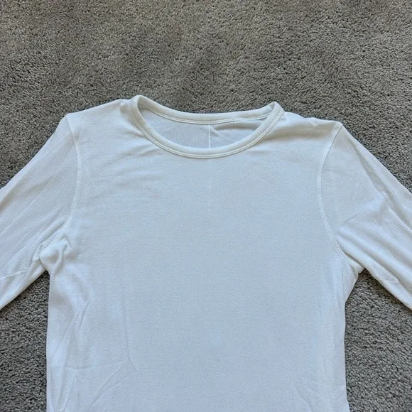 Lululemon hold tight long sleeve shirt - Picture 2 of 5